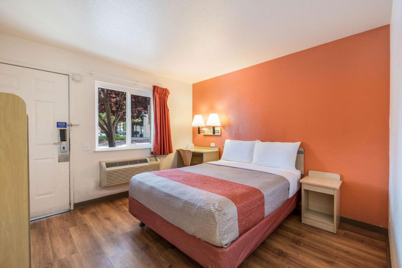 6-rohnert Park, Ca Hotel